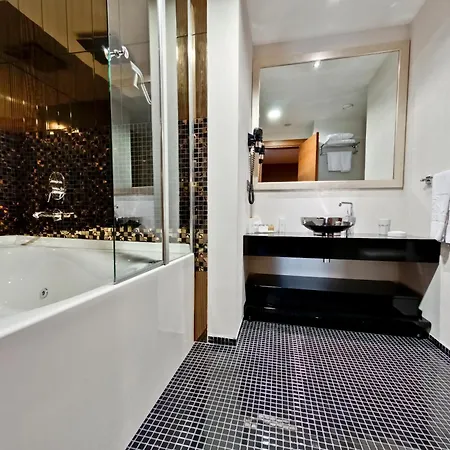 Hotel Riva Resatbey Luxury