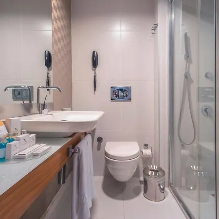 Riva Resatbey Luxury Hotel 4*